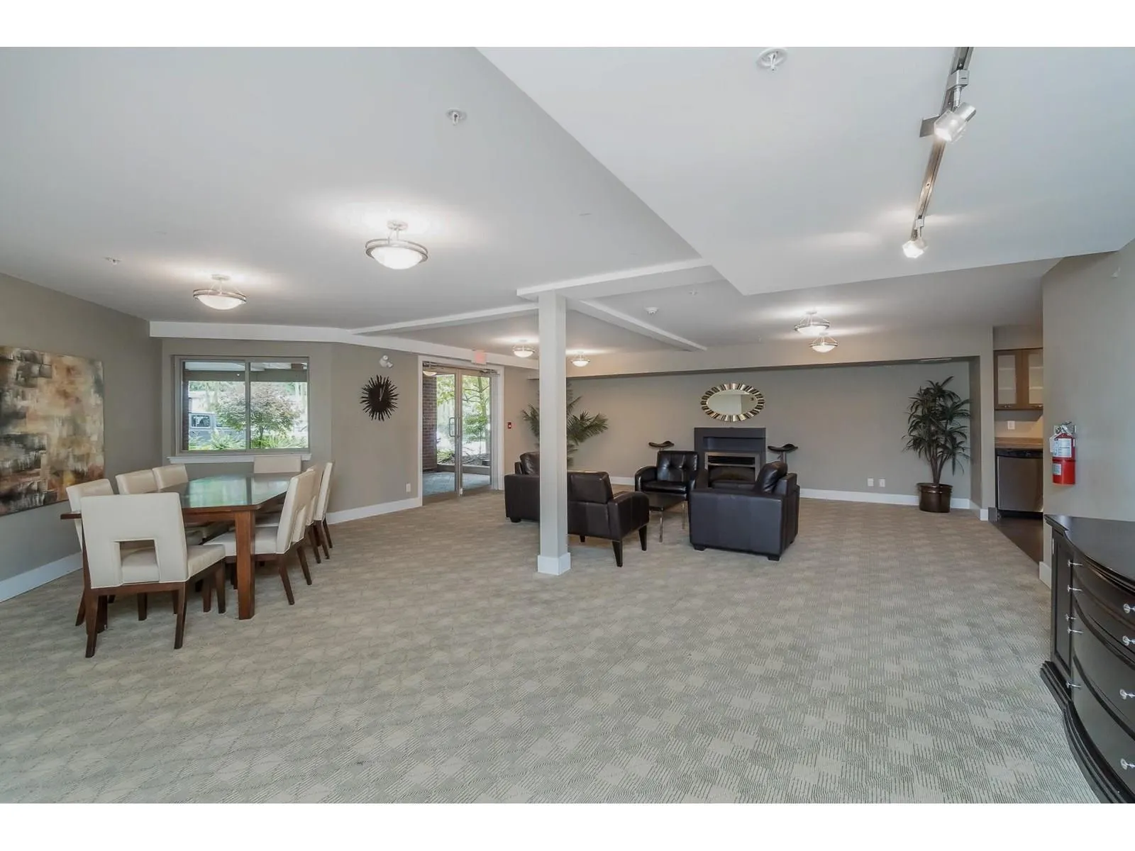 413 2233 MCKENZIE ROAD
