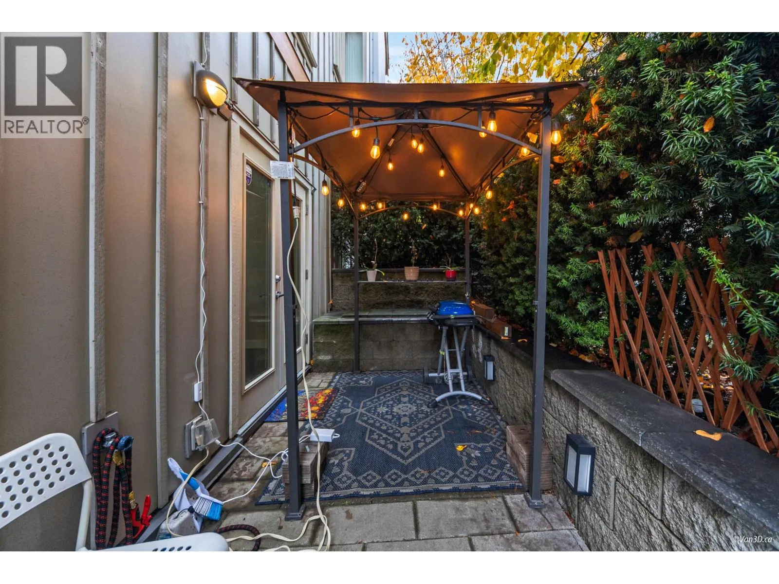 9 10119 RIVER DRIVE