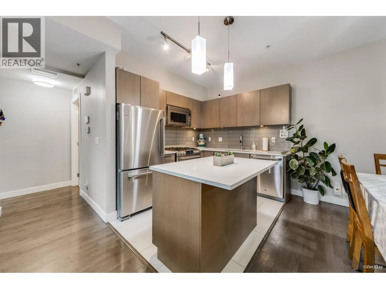 9 10119 RIVER DRIVE
