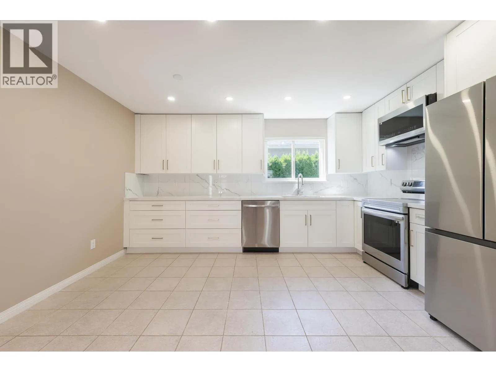 235 W 19TH STREET