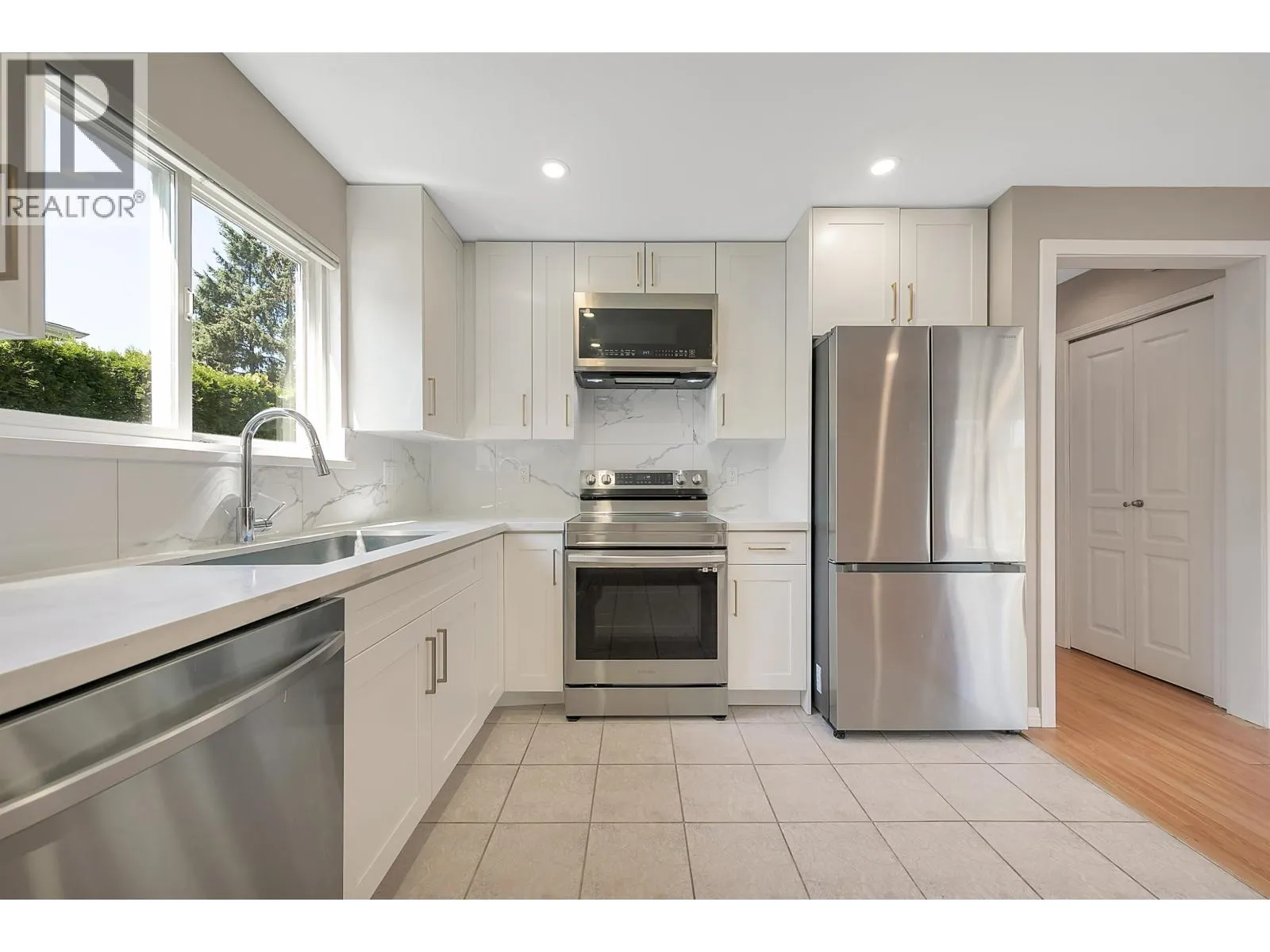 235 W 19TH STREET