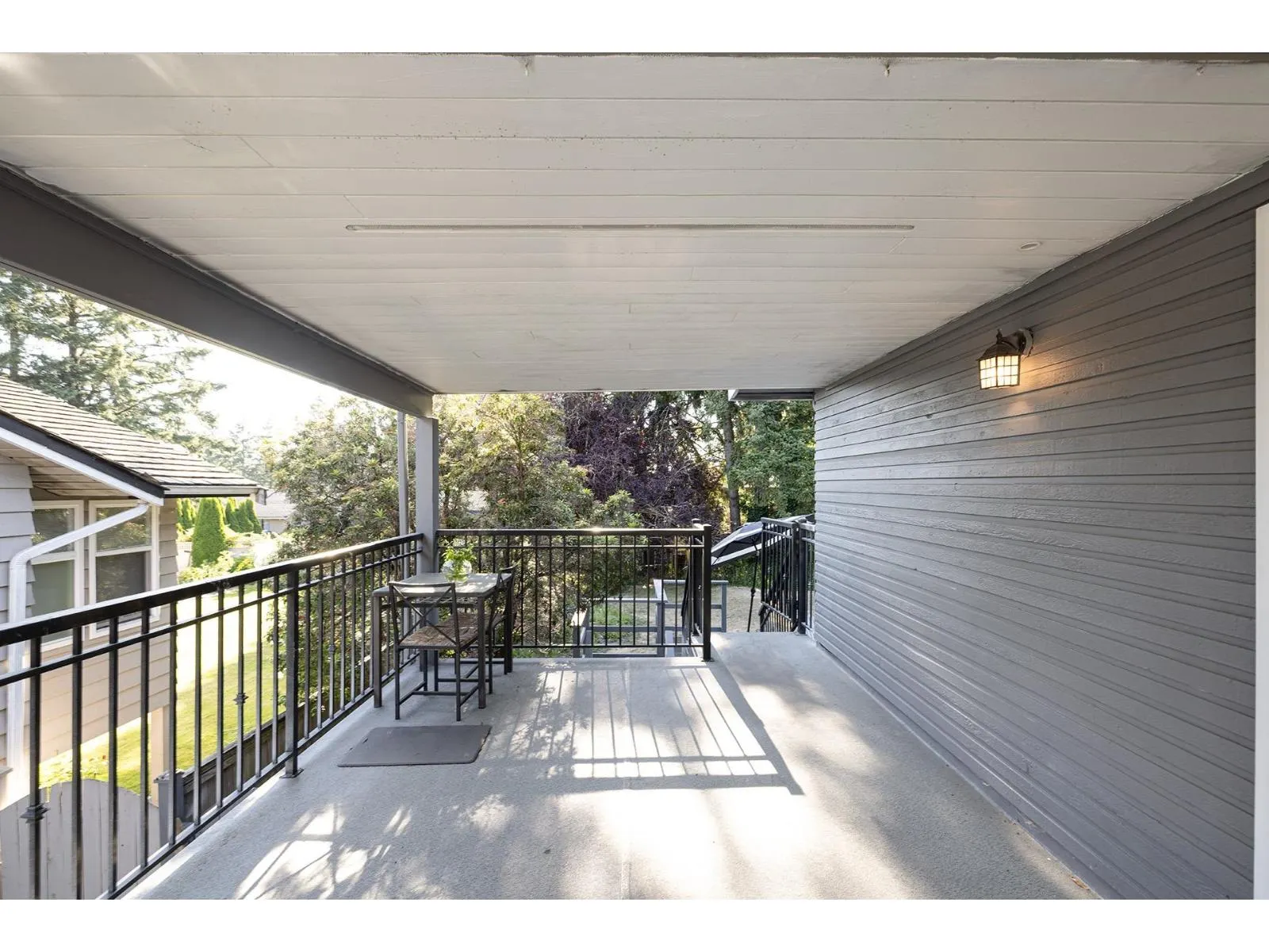11055 LINCOLN DRIVE