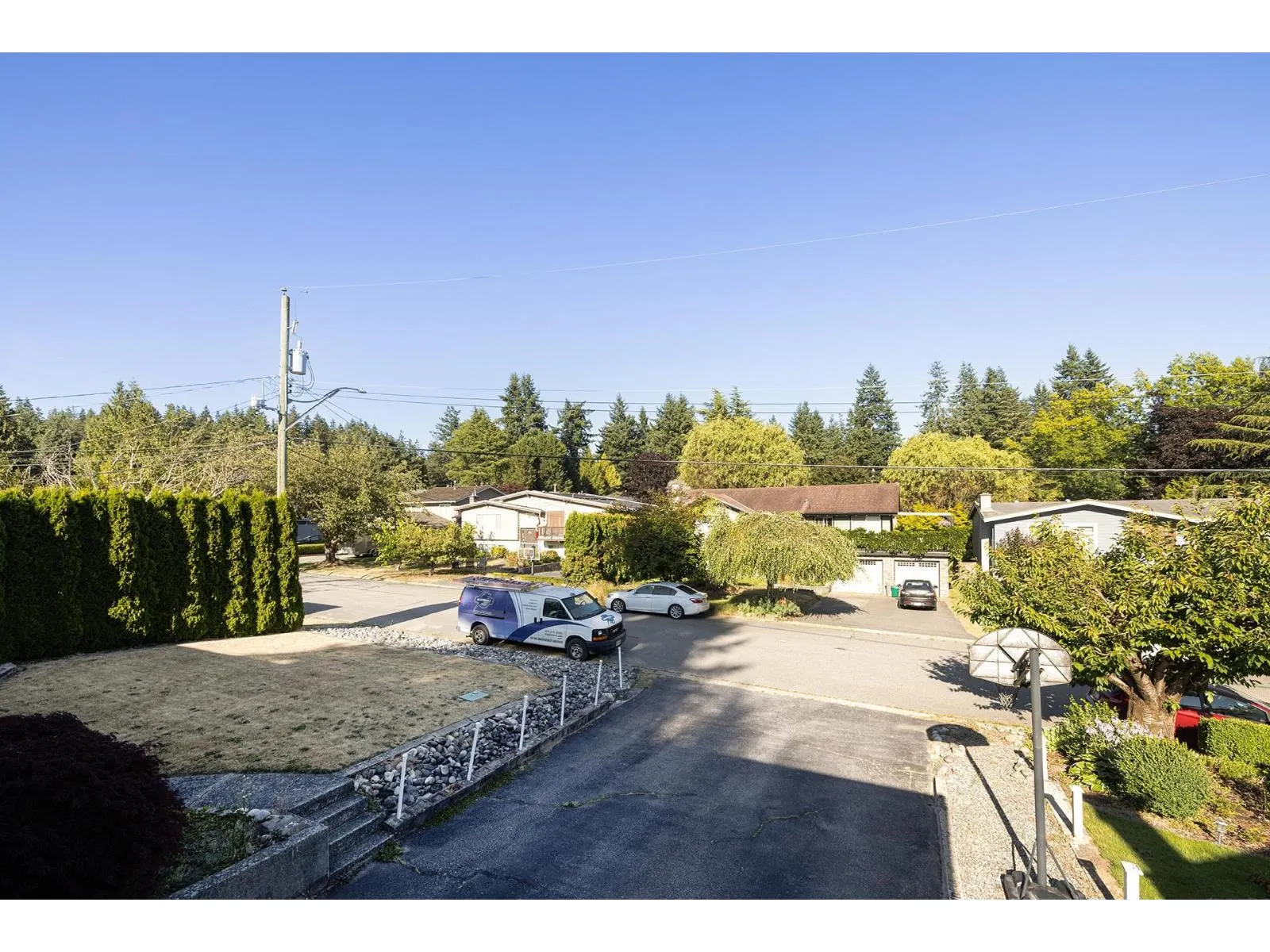11055 LINCOLN DRIVE