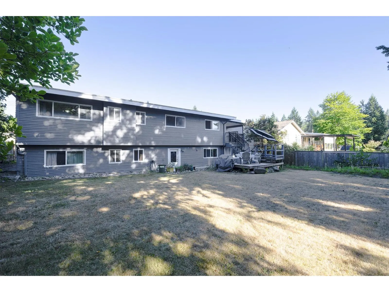 11055 LINCOLN DRIVE