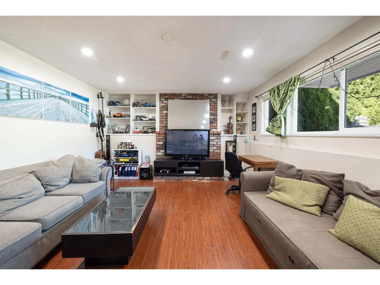 11055 LINCOLN DRIVE