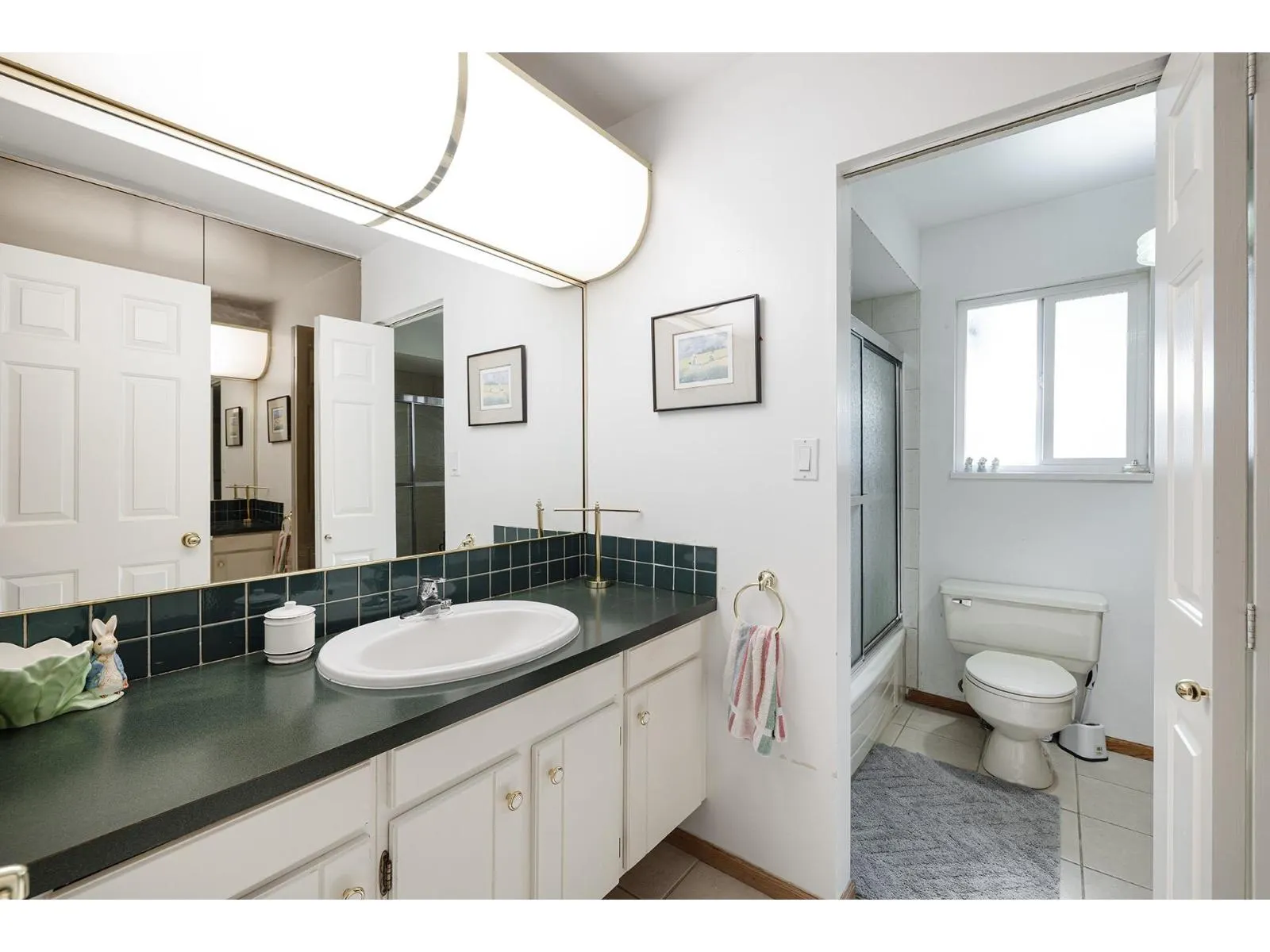 11055 LINCOLN DRIVE