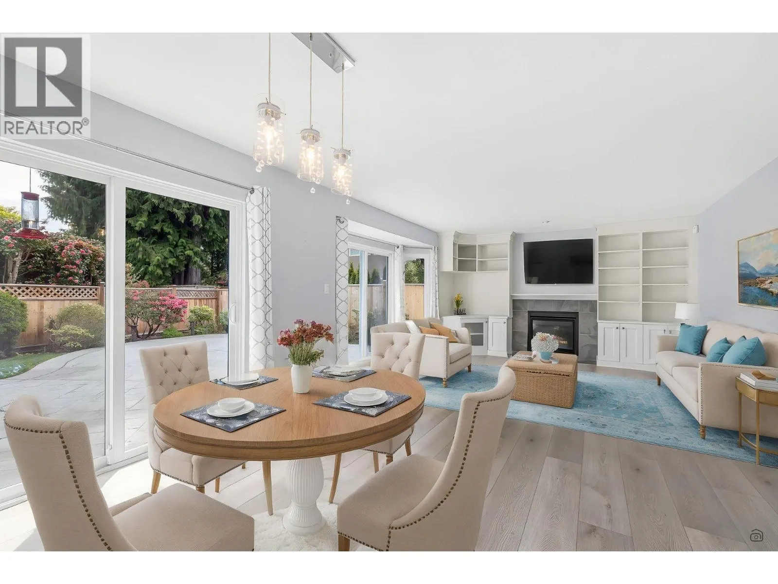 810 ENGLISH BLUFF ROAD