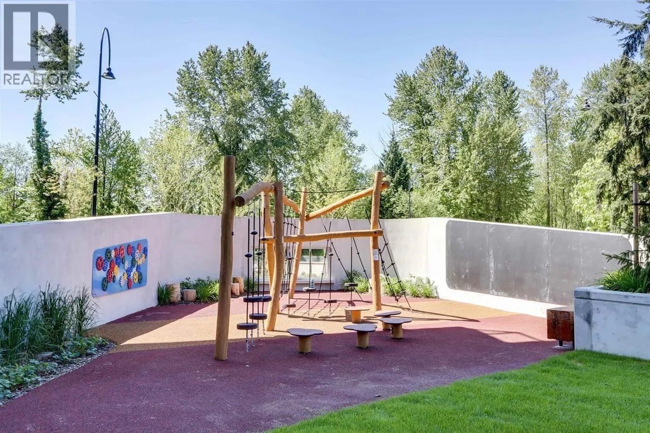 2207 200 KLAHANIE COURT