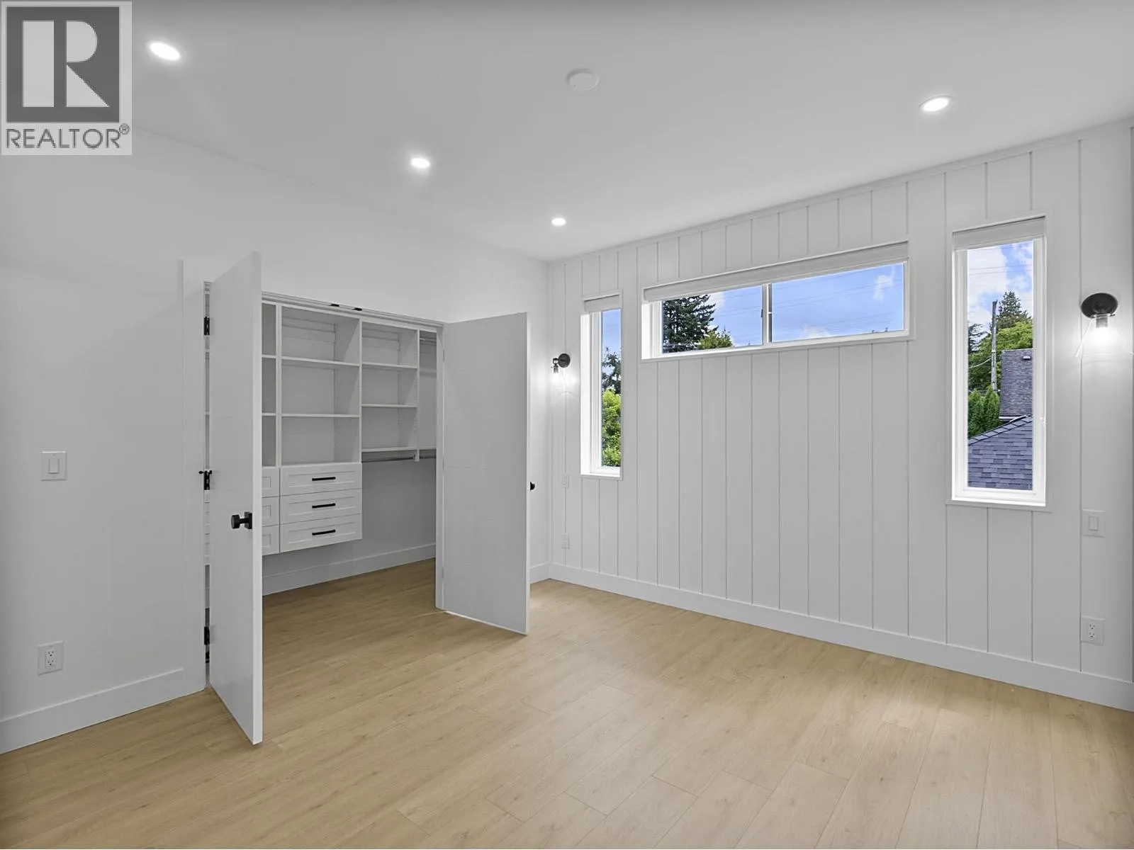 218 OSBORNE AVENUE