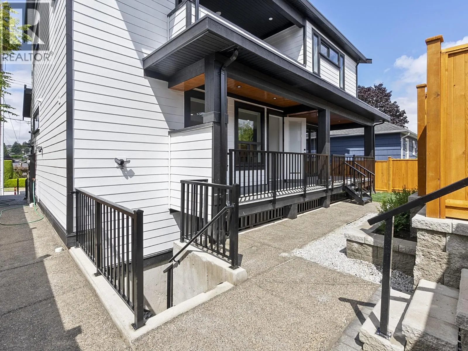 218 OSBORNE AVENUE