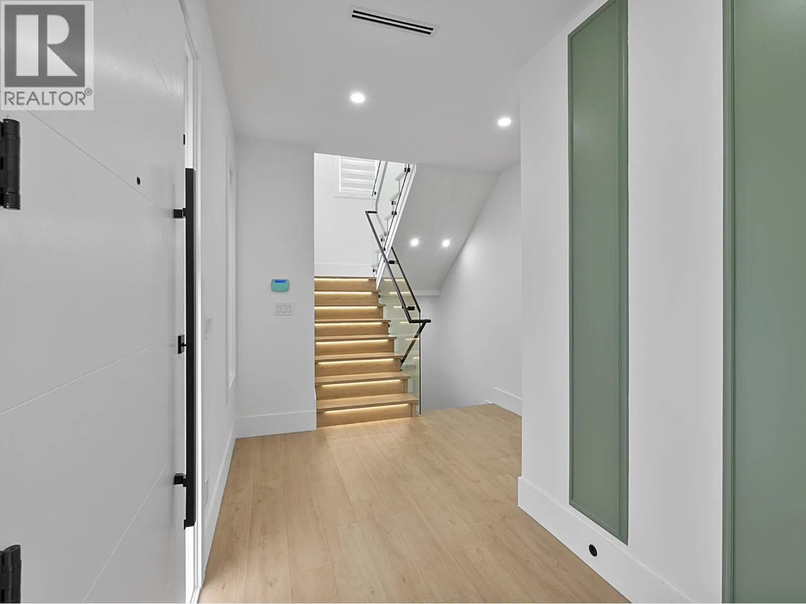 218 OSBORNE AVENUE