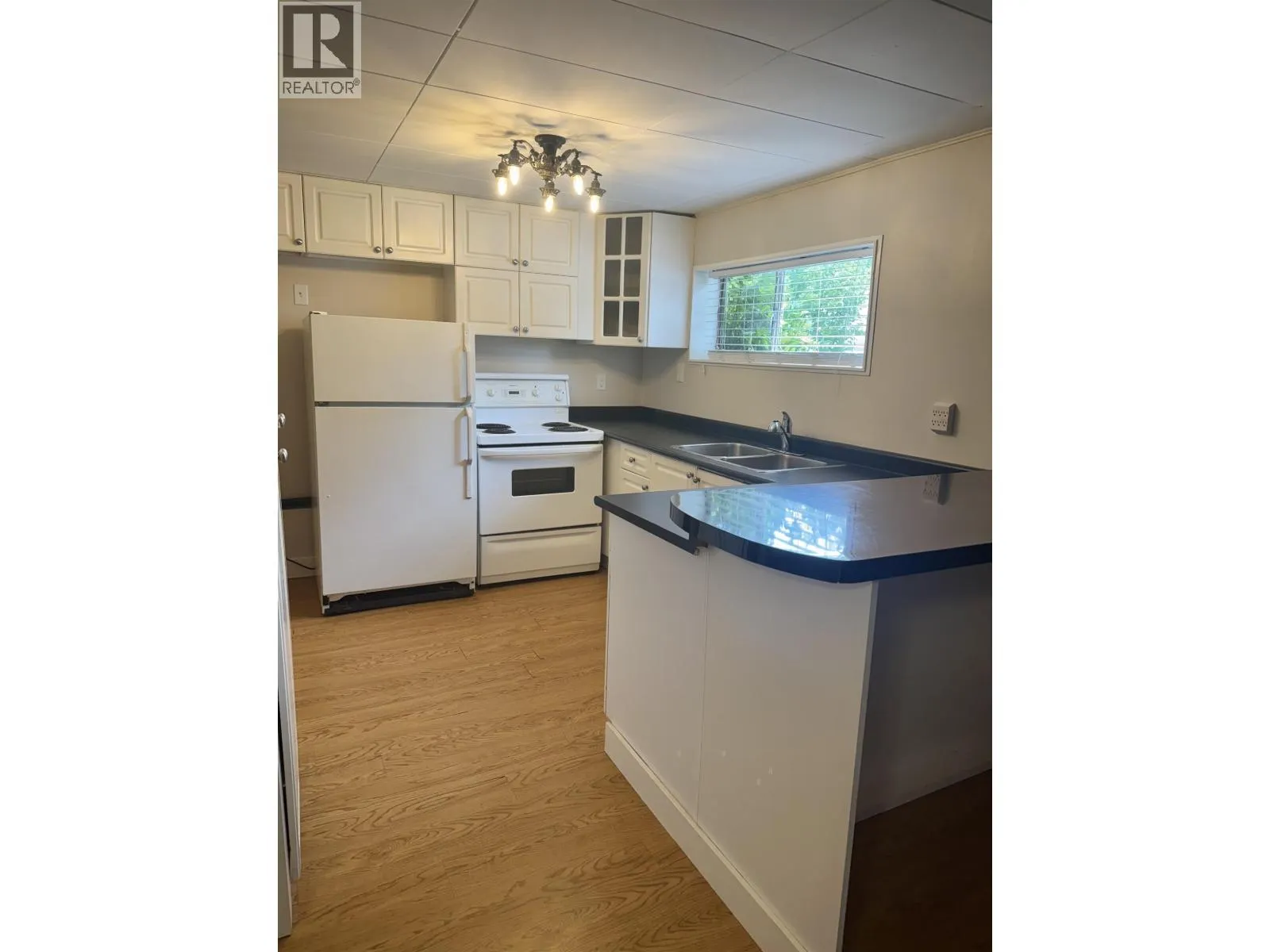 809 PORTER STREET