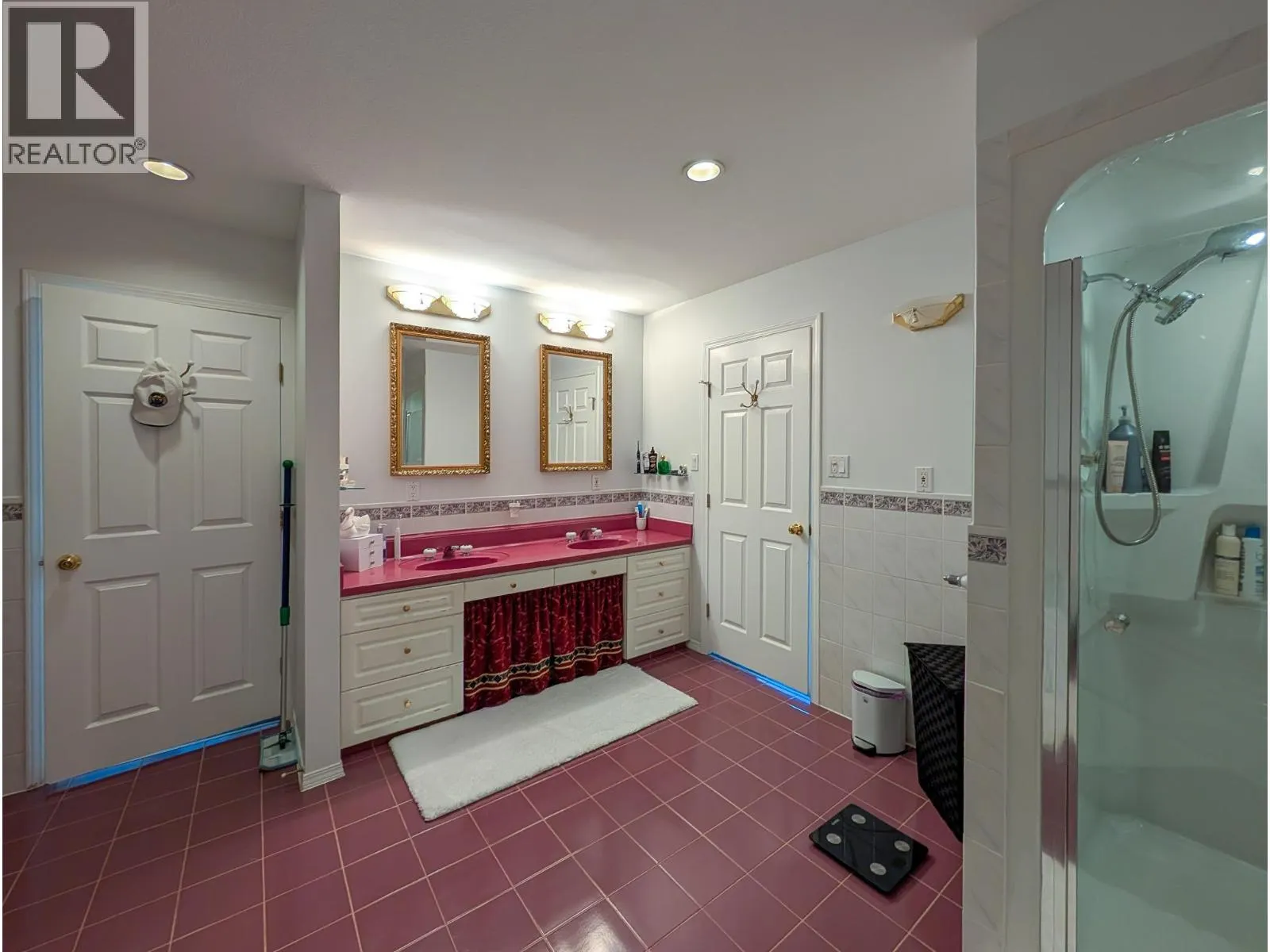 13010 LAKESIDE DRIVE