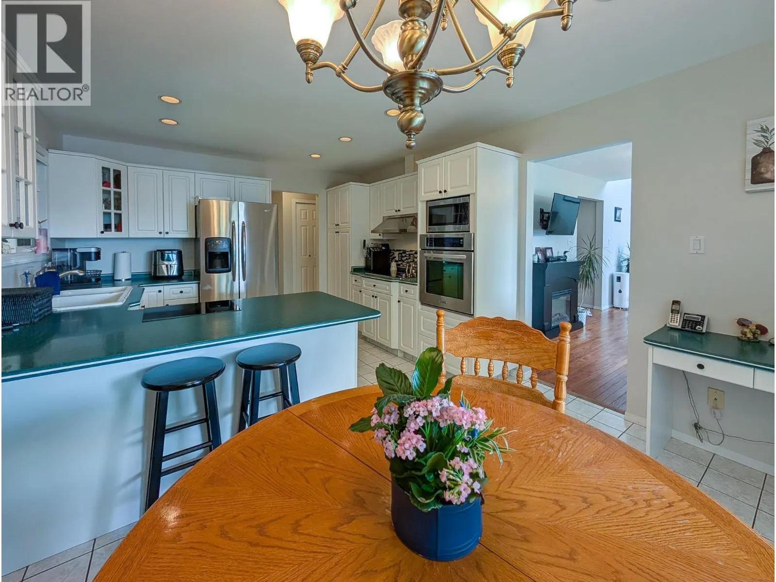 13010 LAKESIDE DRIVE