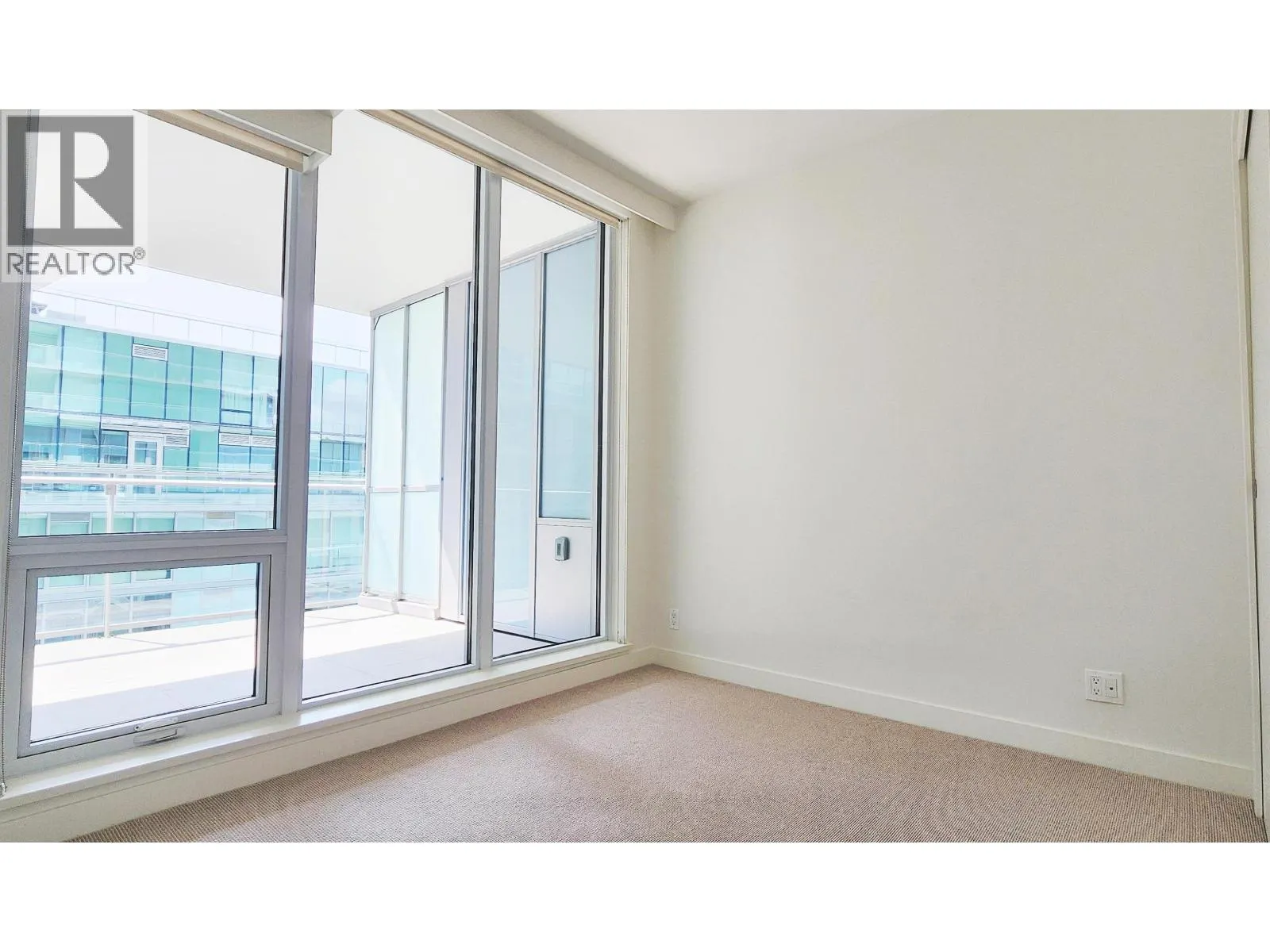 611 6633 PEARSON WAY