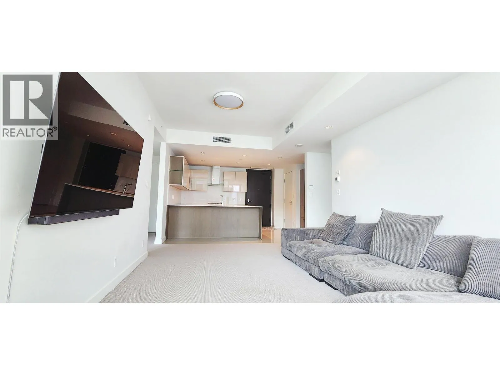 611 6633 PEARSON WAY