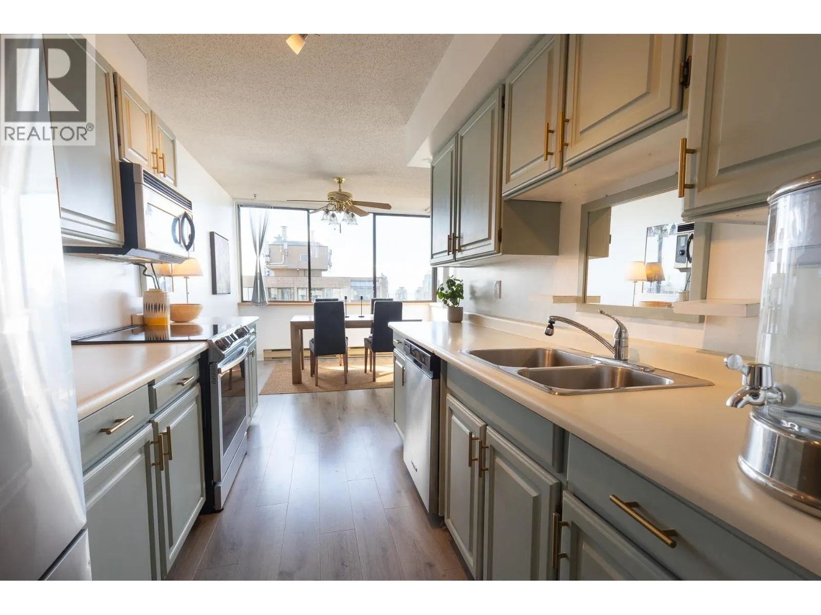 1404 7235 SALISBURY AVENUE