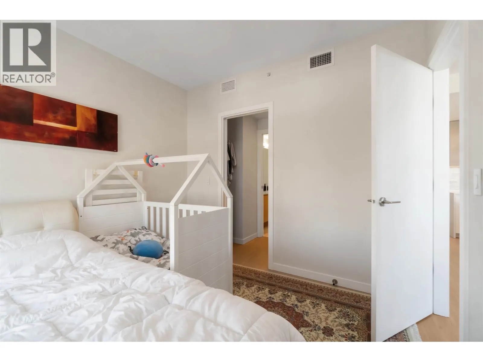 2607 4168 LOUGHEED HIGHWAY