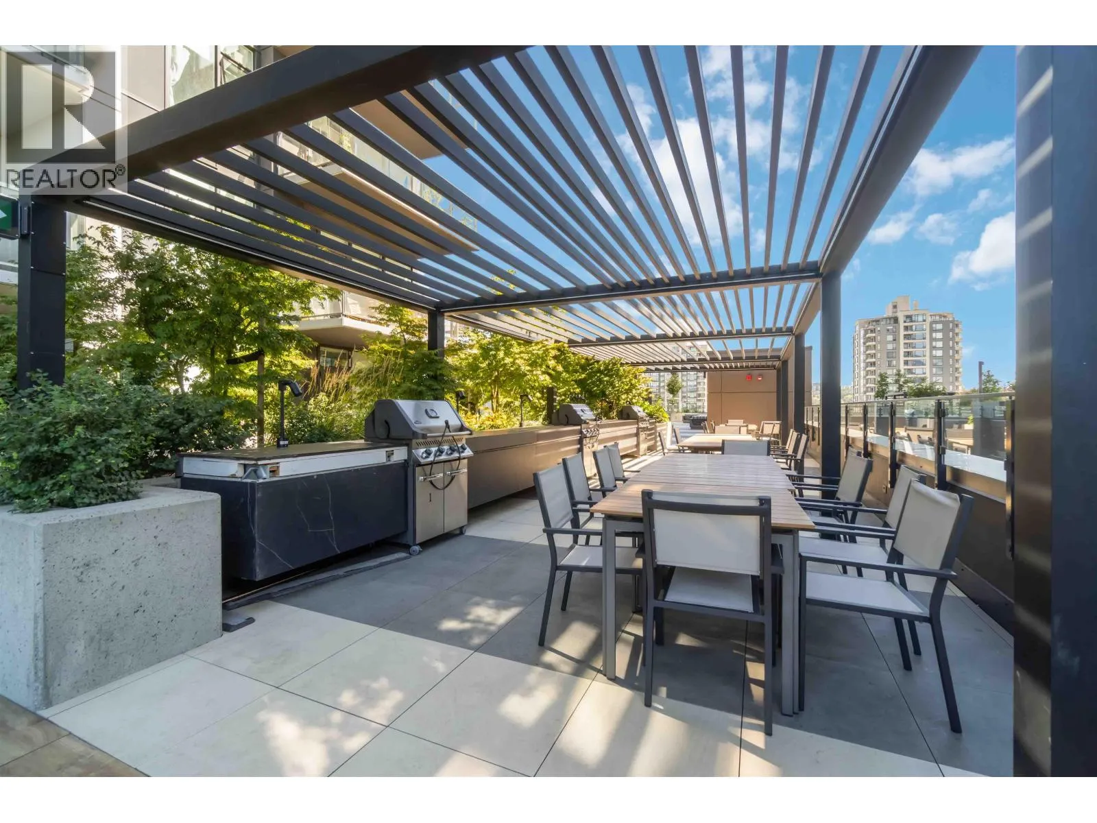 2607 4168 LOUGHEED HIGHWAY
