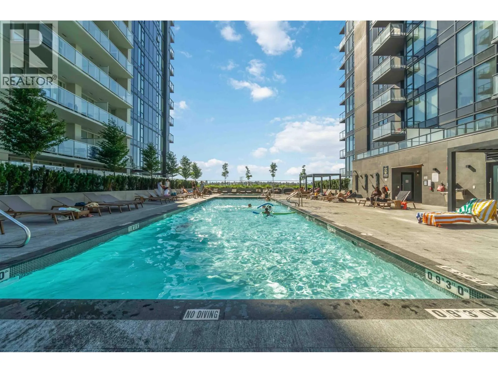 2607 4168 LOUGHEED HIGHWAY
