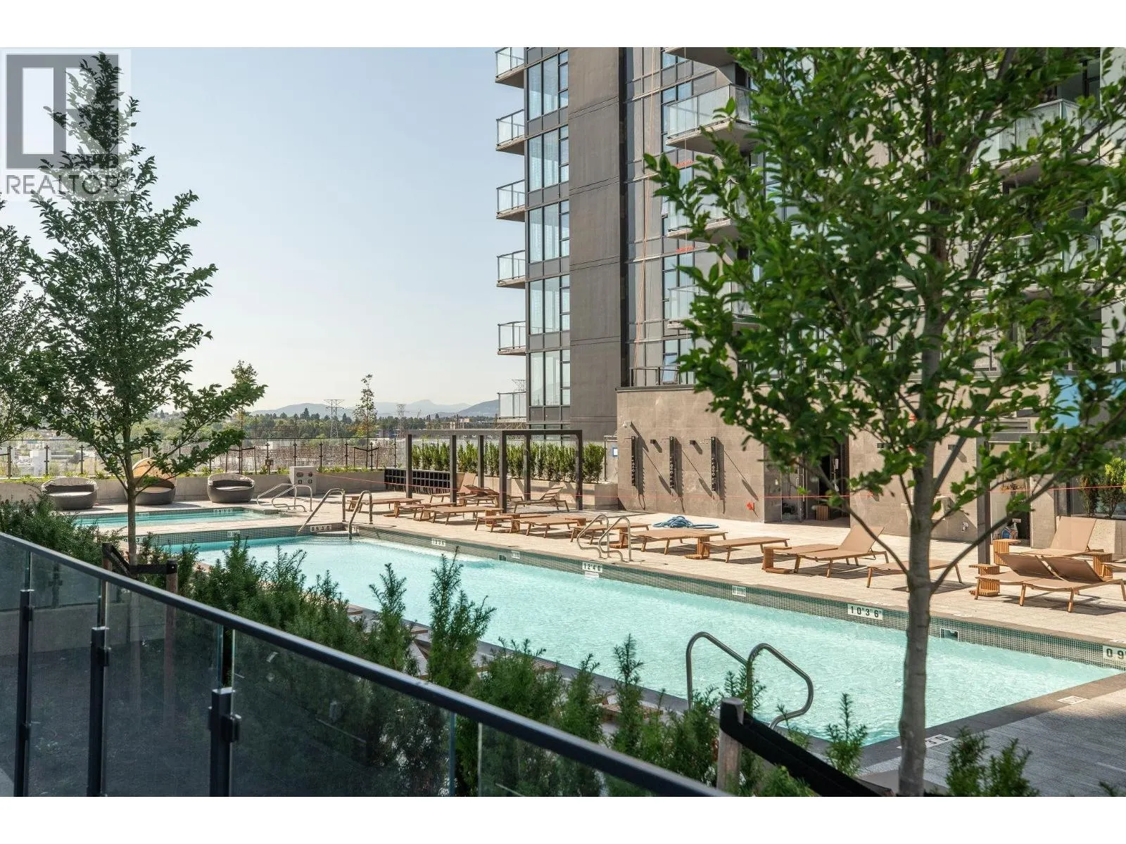 2607 4168 LOUGHEED HIGHWAY