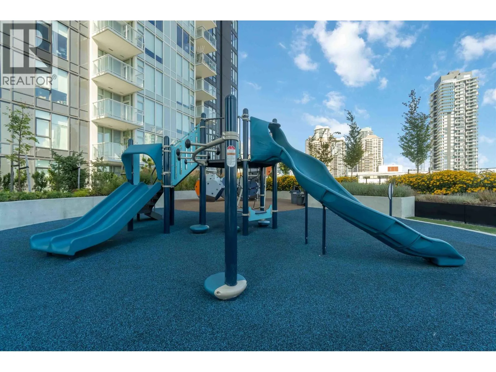 2607 4168 LOUGHEED HIGHWAY