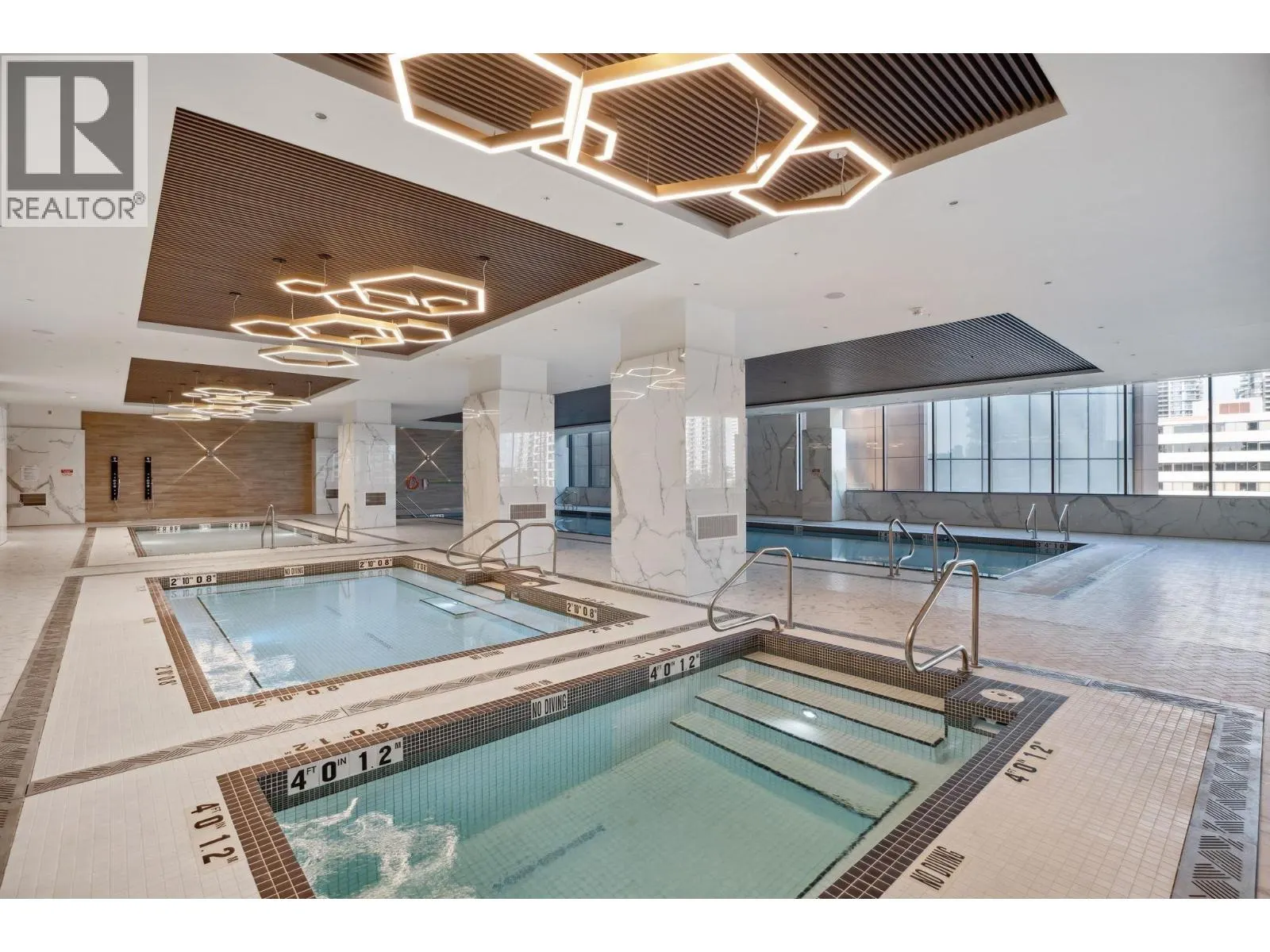 2607 4168 LOUGHEED HIGHWAY