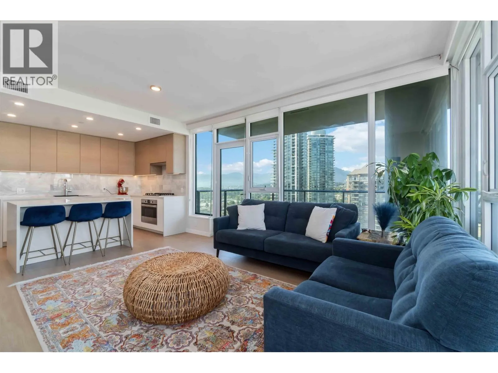 2607 4168 LOUGHEED HIGHWAY