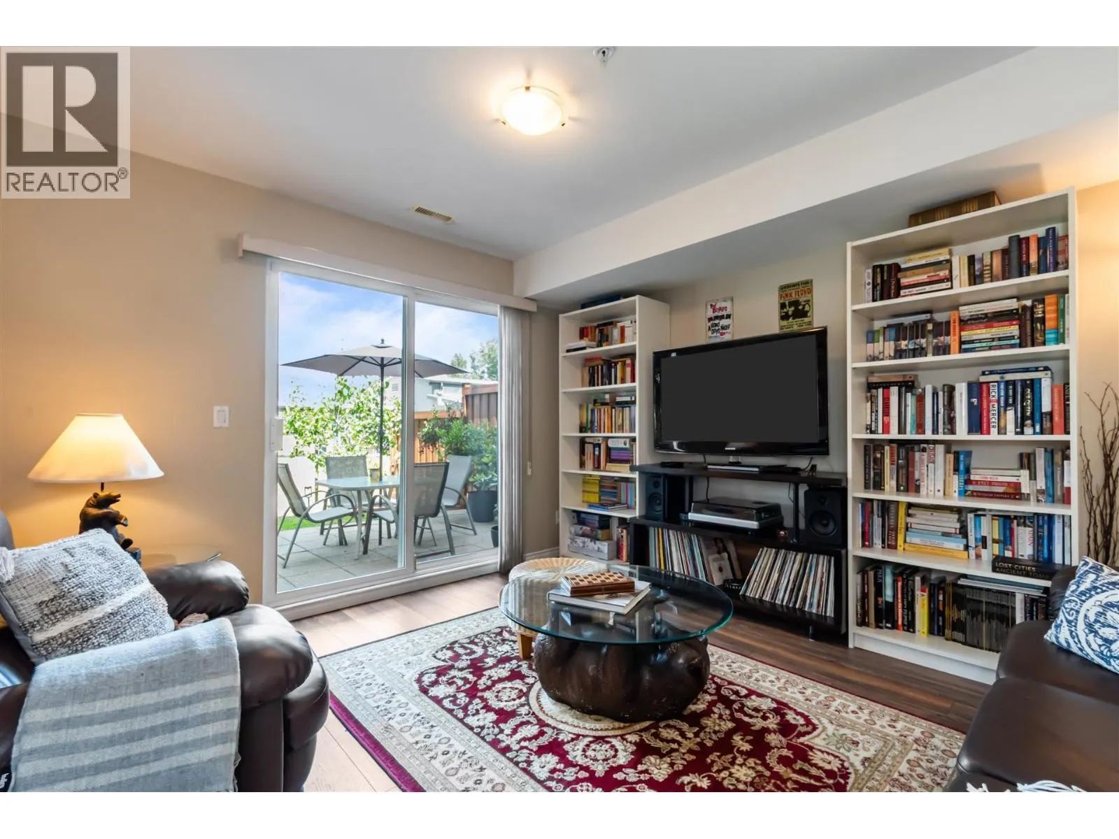 32 1108 RIVERSIDE CLOSE