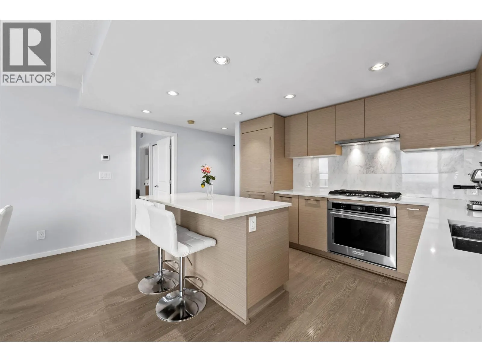 1408 6700 DUNBLANE AVENUE