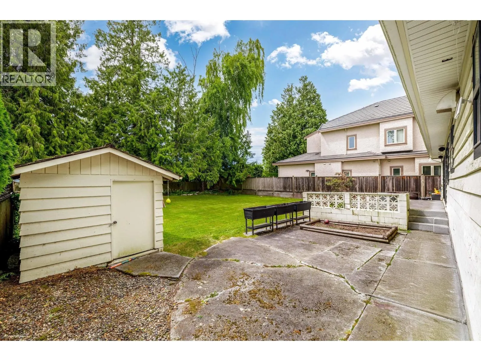 6471 GIBBONS DRIVE