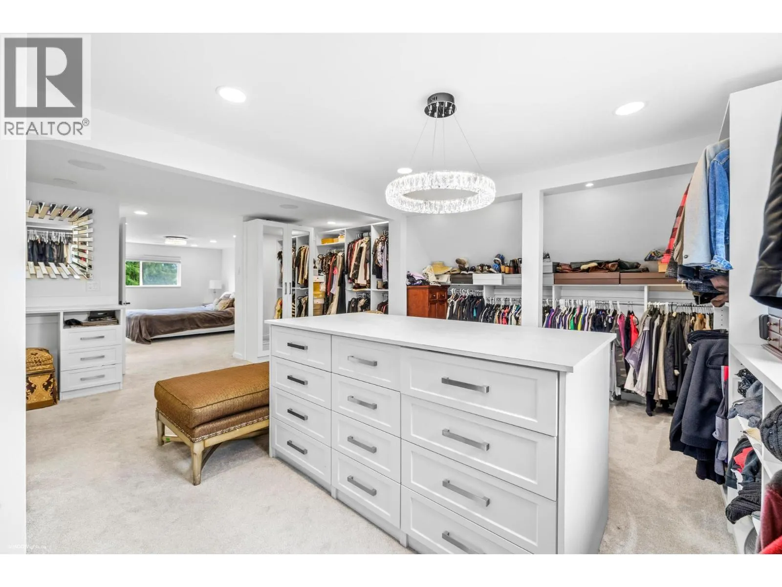 6471 GIBBONS DRIVE