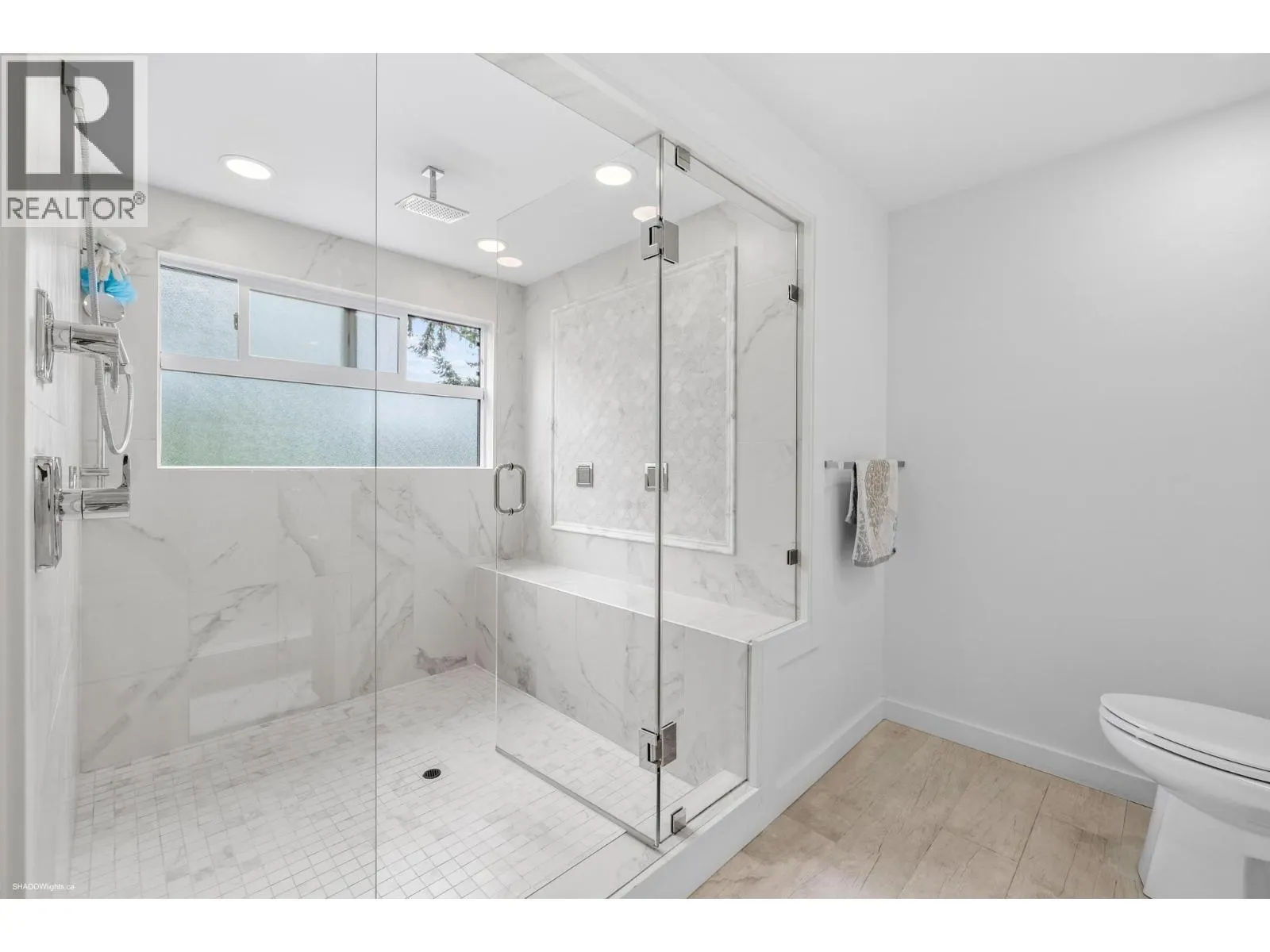 6471 GIBBONS DRIVE