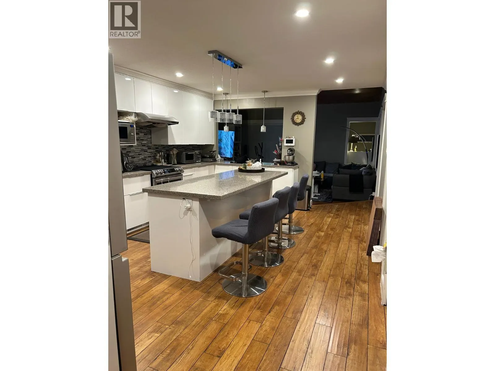 10690 HOLLYBANK DRIVE