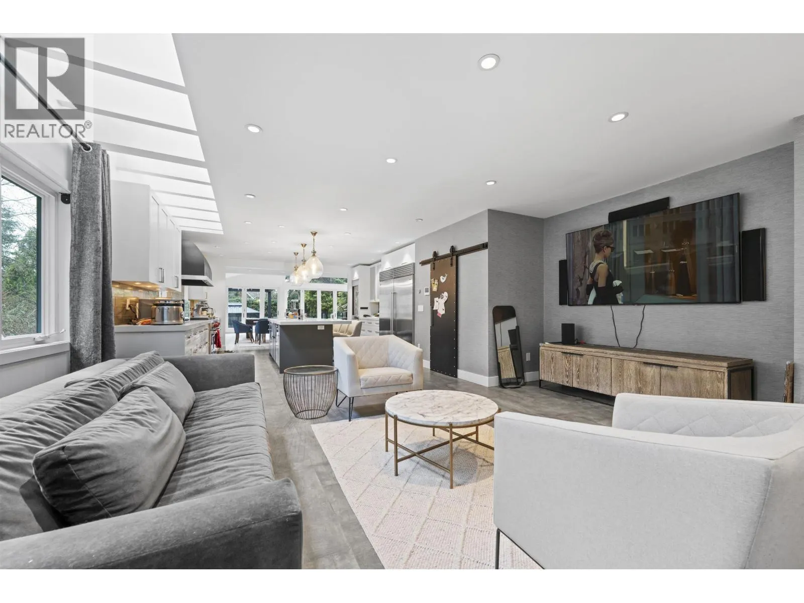 4215 EVERGREEN AVENUE