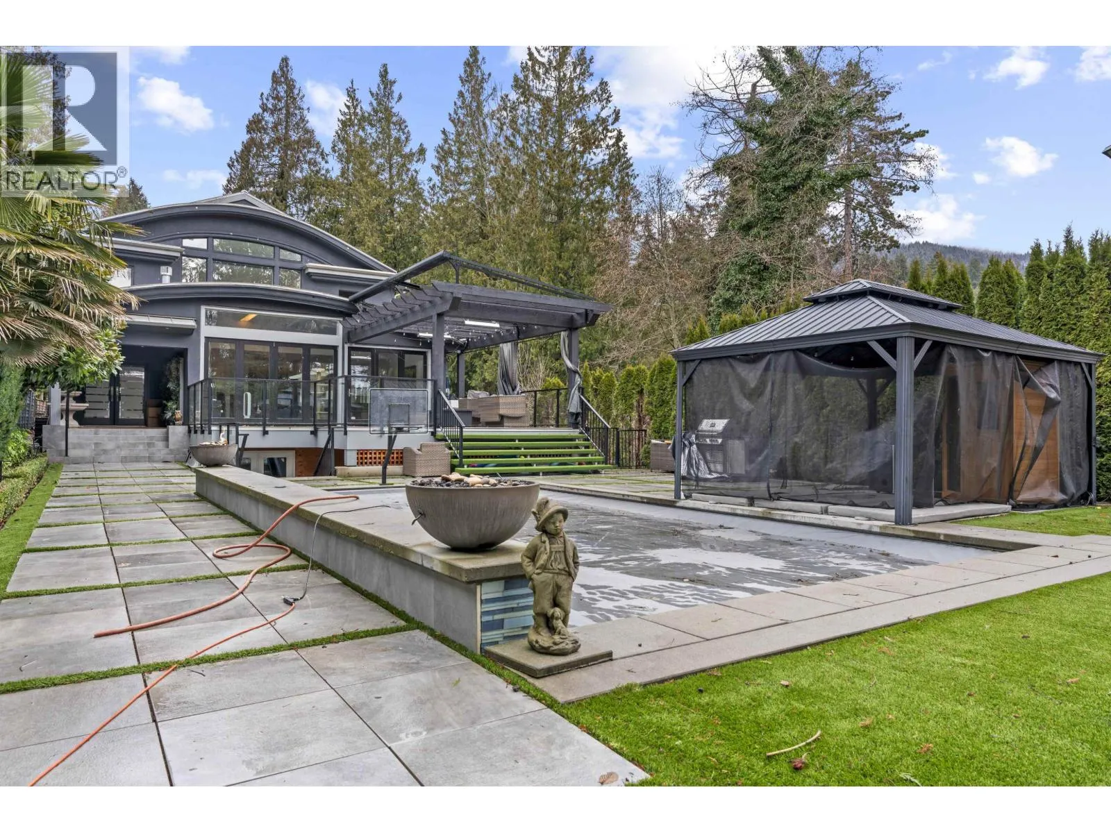 4215 EVERGREEN AVENUE