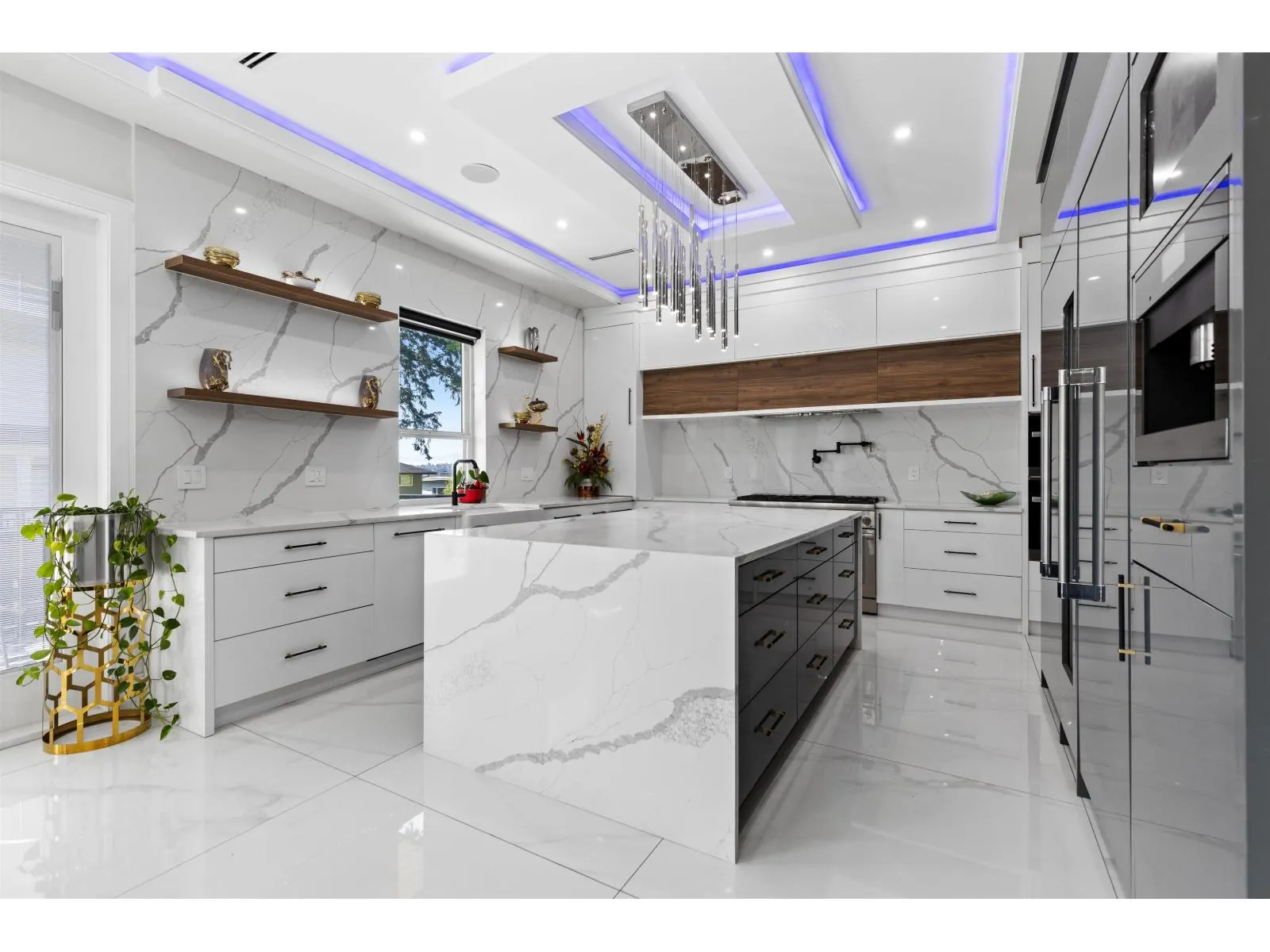 10851 130 STREET