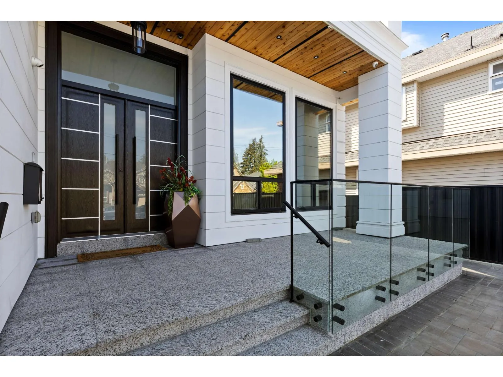 10851 130 STREET