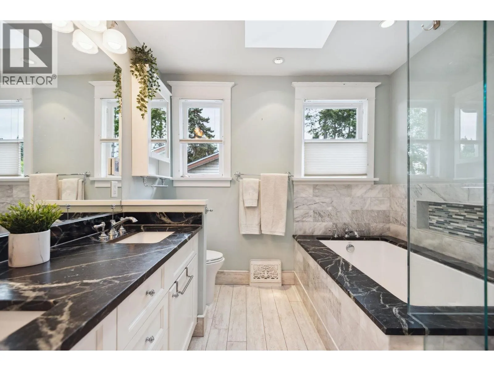 346 E 5TH STREET