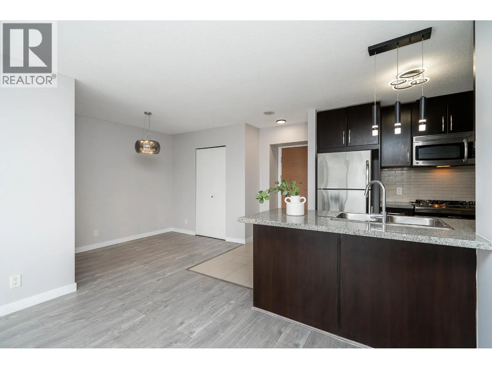 1909 660 NOOTKA WAY