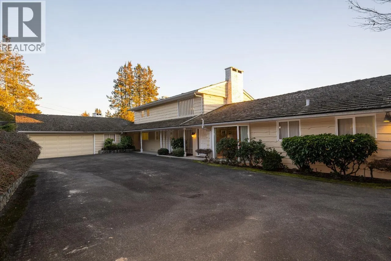 735 FAIRMILE ROAD