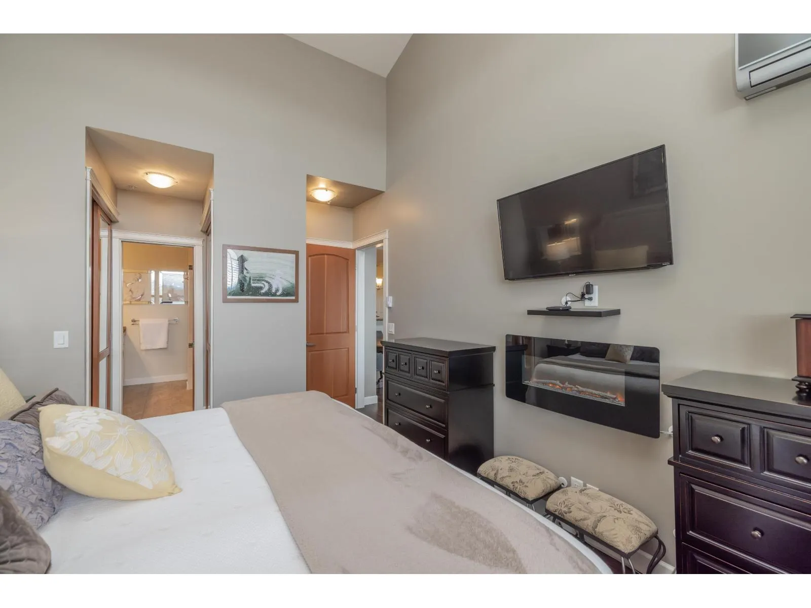 634 8067 207 STREET