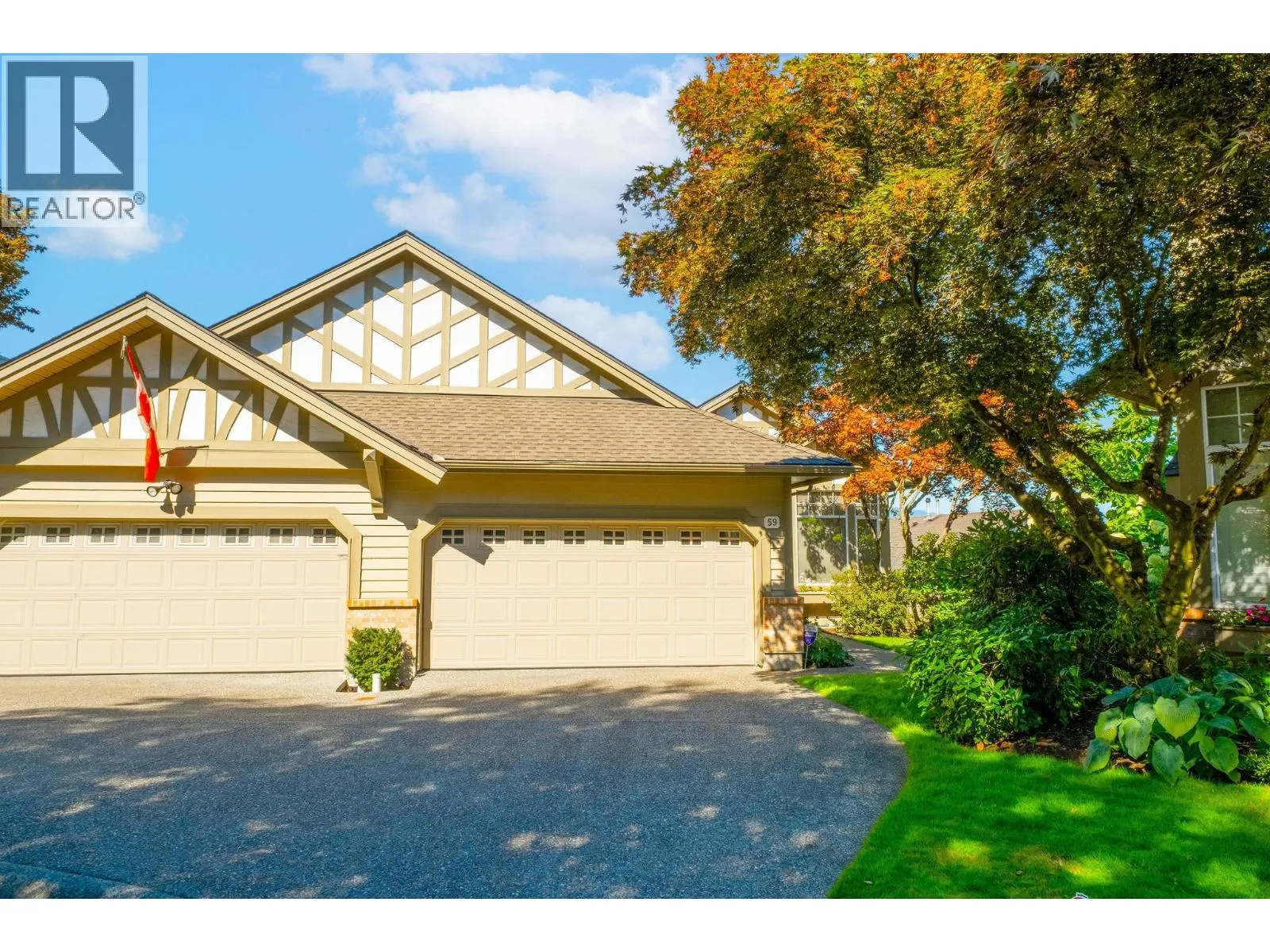 59 5221 OAKMOUNT CRESCENT