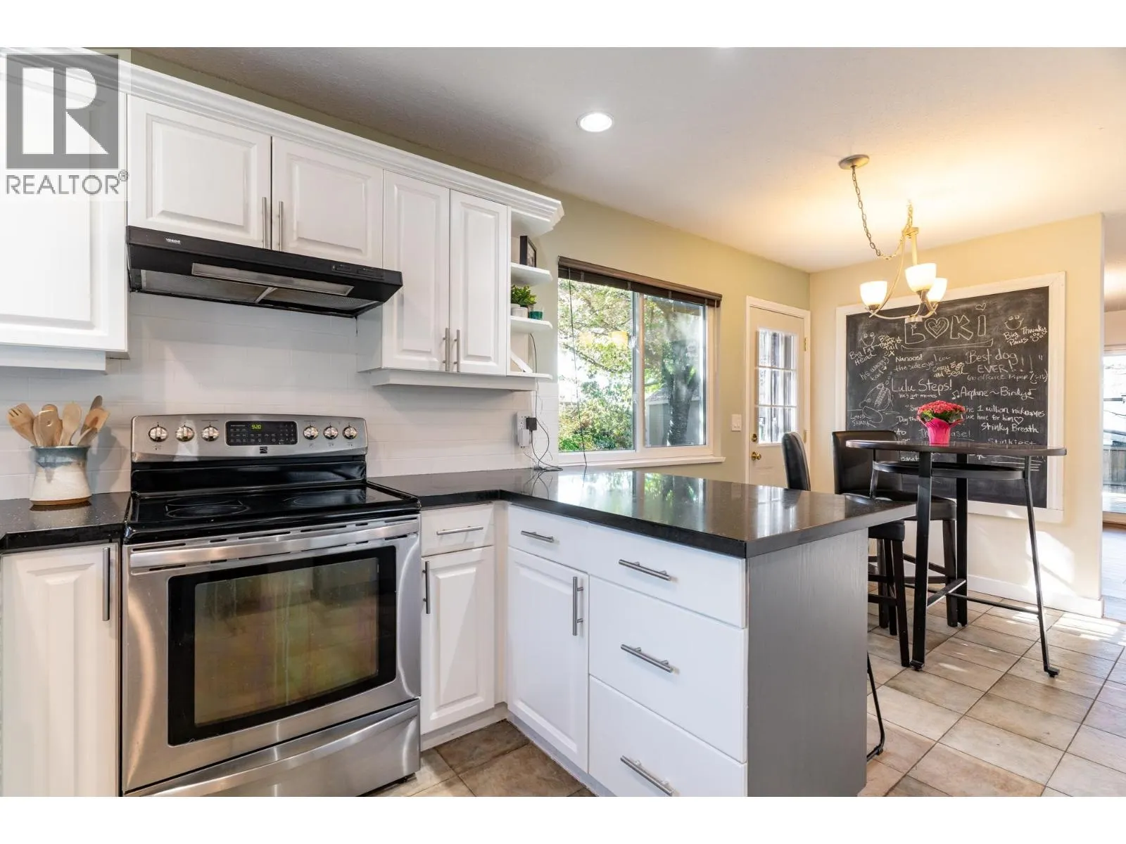1502 FERNWOOD PLACE