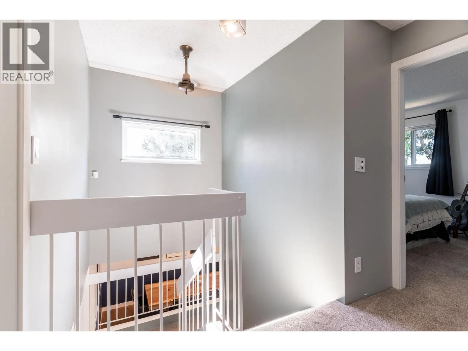 1502 FERNWOOD PLACE