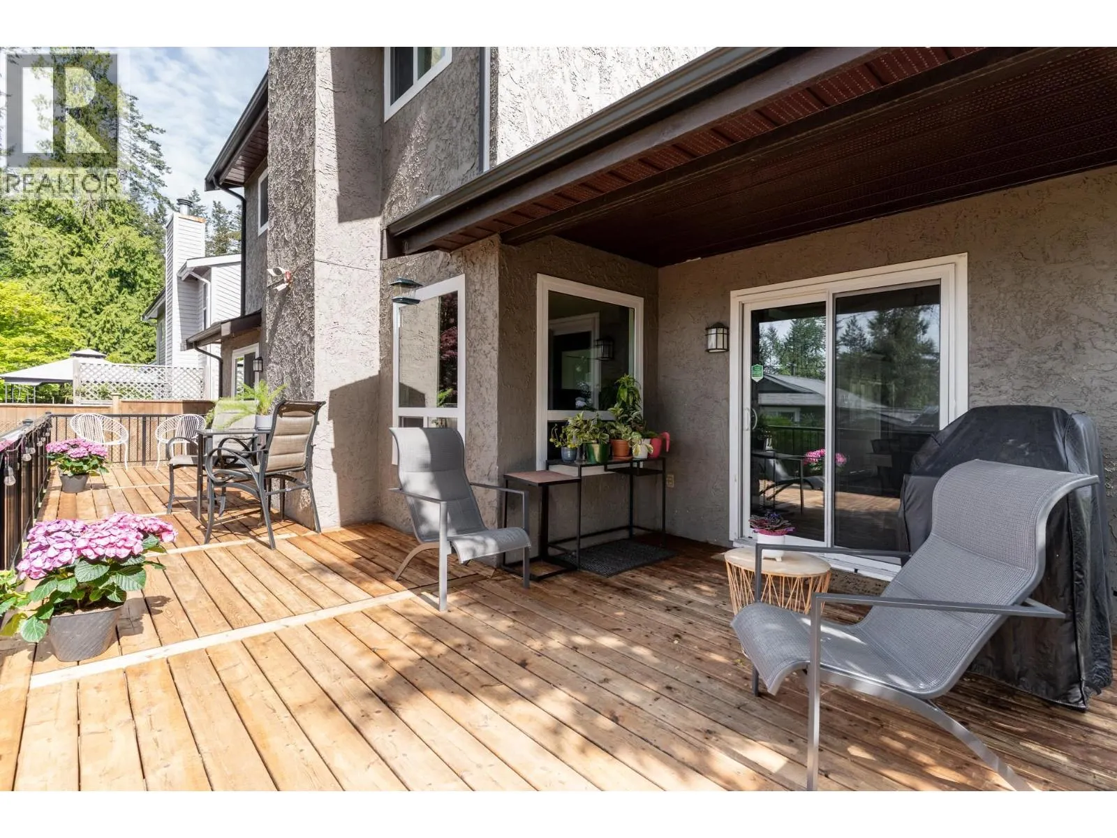 1502 FERNWOOD PLACE