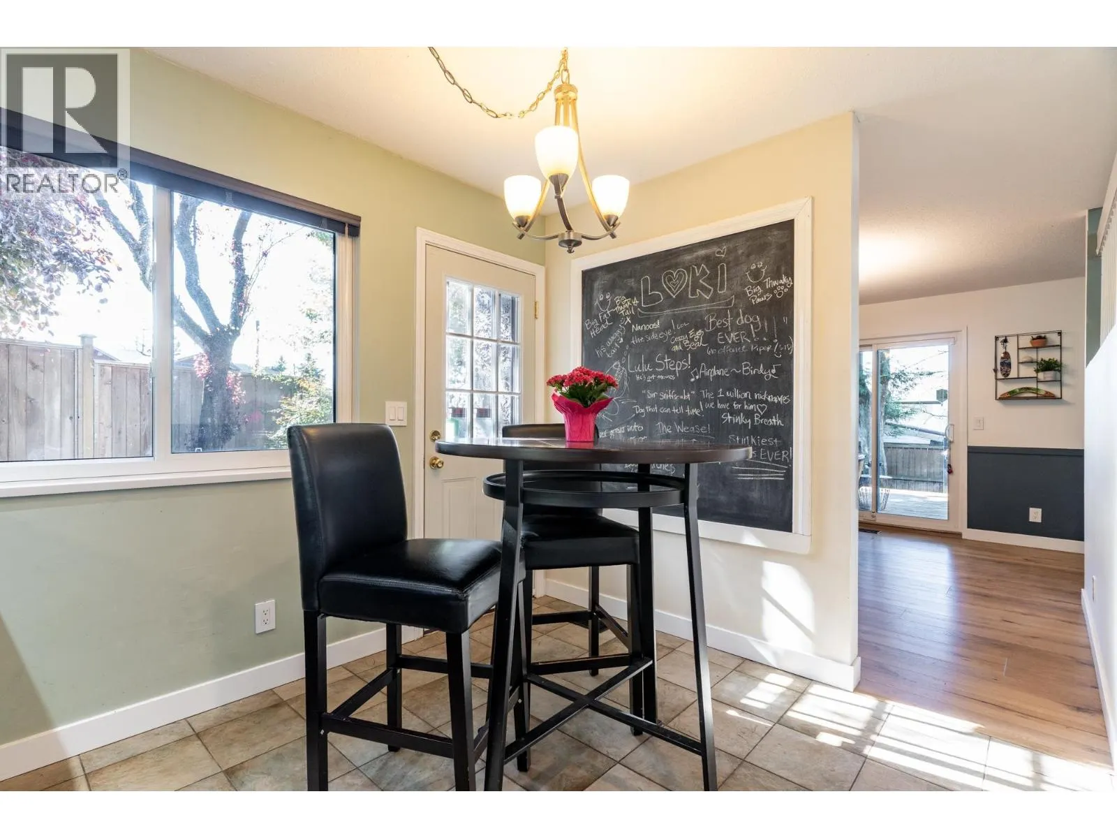 1502 FERNWOOD PLACE