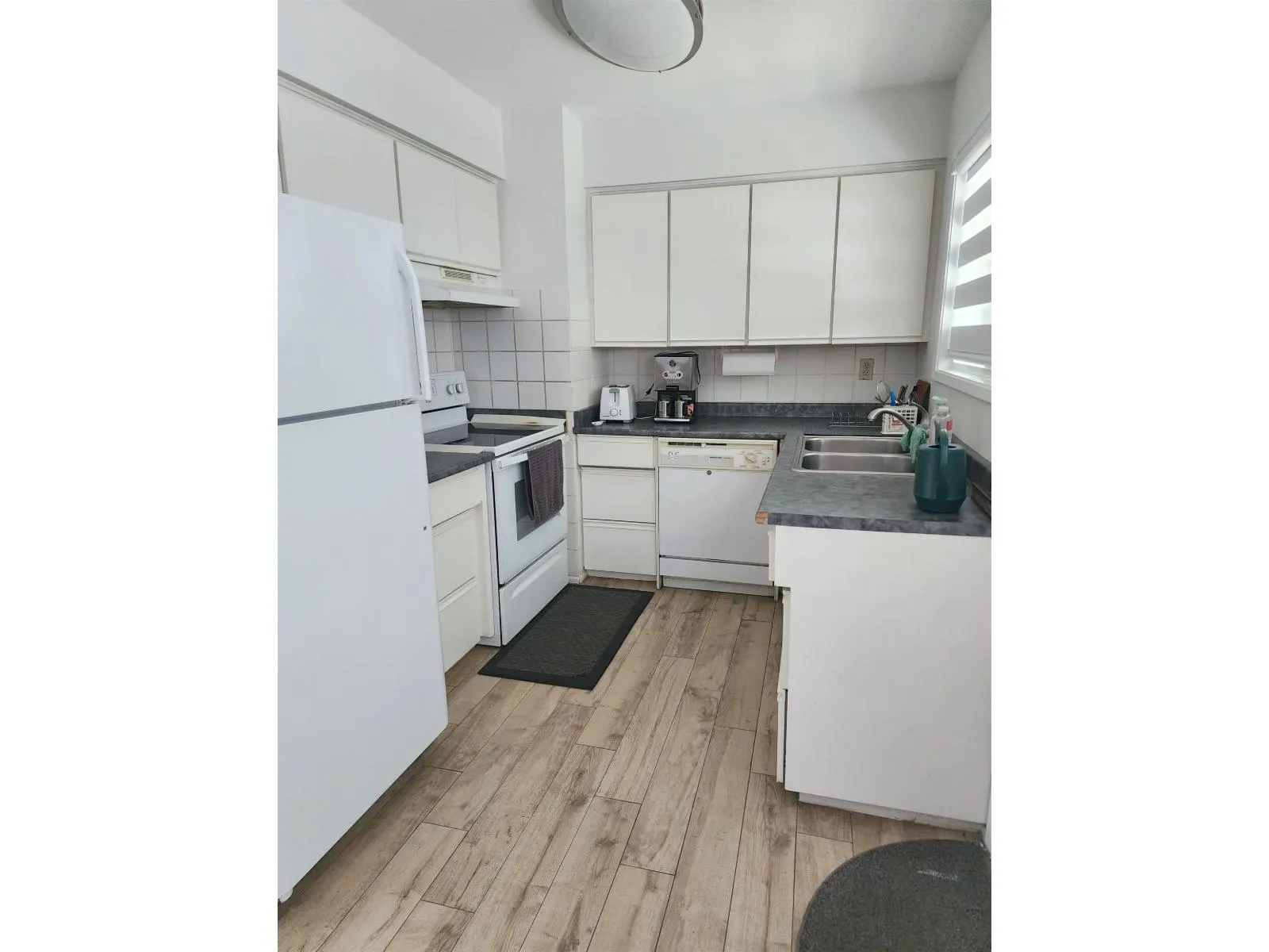 UPPER LEVEL 7319 YORK CRESCENT
