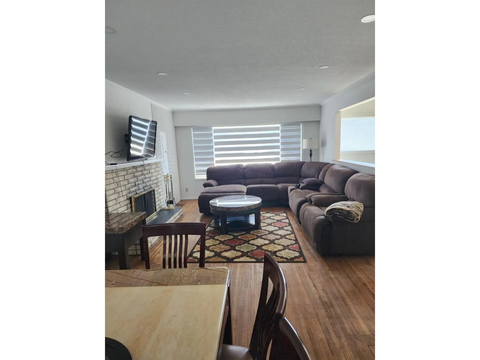 UPPER LEVEL 7319 YORK CRESCENT