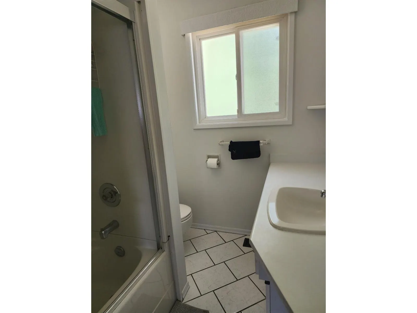 UPPER LEVEL 7319 YORK CRESCENT